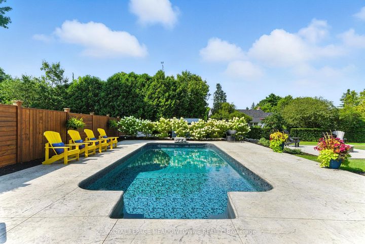 Photo 32 at 2 Blueheron Lane, Carlisle, Hamilton