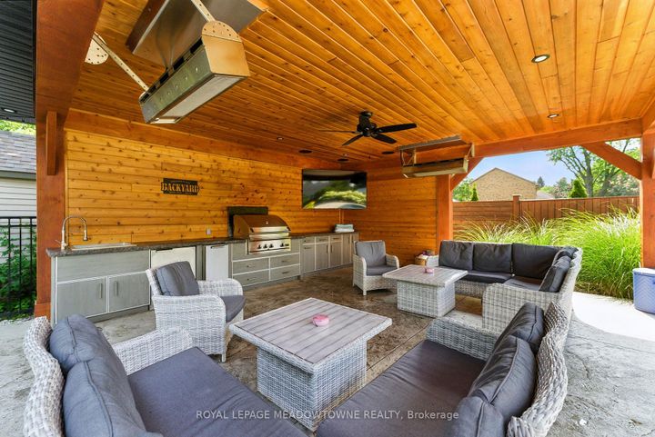 Photo 36 at 2 Blueheron Lane, Carlisle, Hamilton