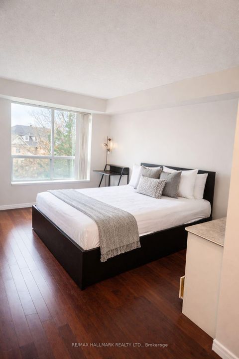 Photo 3 at 215 - 3 Ellesmere Street, Langstaff, Richmond Hill