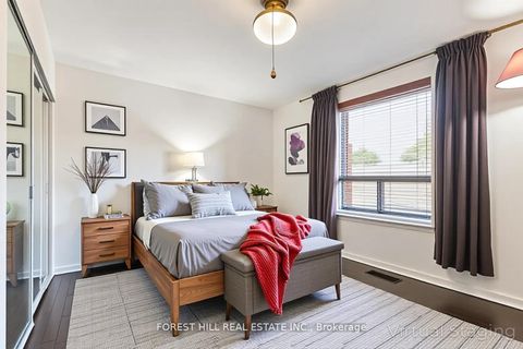 Photo 18 at 86 Village Greenway, Henry Farm, Toronto