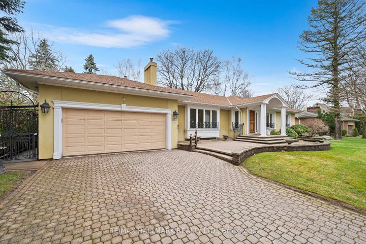 Photo 3 at 154 Valley Road, York Mills, Toronto