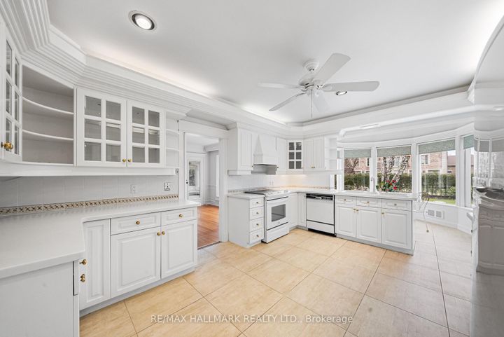 Photo 13 at 154 Valley Road, York Mills, Toronto