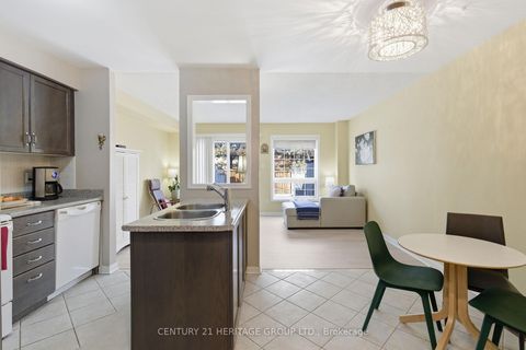 Photo 2 at 24 - 551 Tugwell Place, College Manor, Newmarket