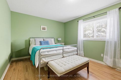 Photo 8 at 24 - 551 Tugwell Place, College Manor, Newmarket