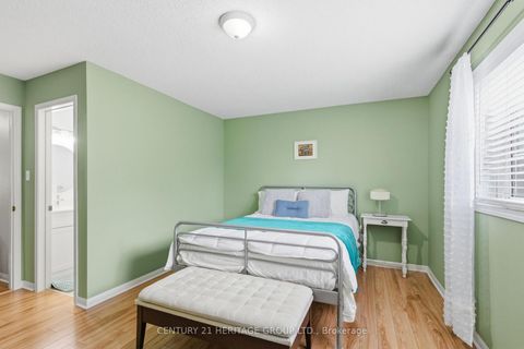 Photo 9 at 24 - 551 Tugwell Place, College Manor, Newmarket