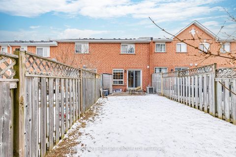 Photo 17 at 24 - 551 Tugwell Place, College Manor, Newmarket