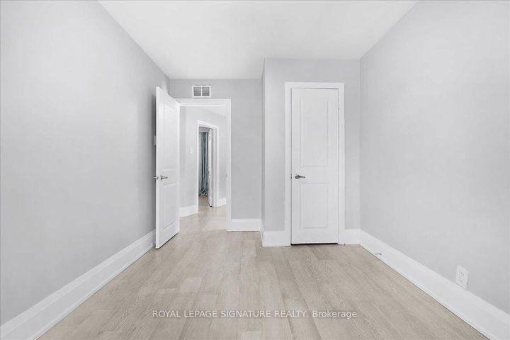 Photo 12 at 90A Bicknell Avenue, Eglinton West, Toronto