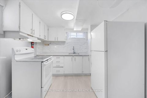 Photo 24 at 90A Bicknell Avenue, Eglinton West, Toronto