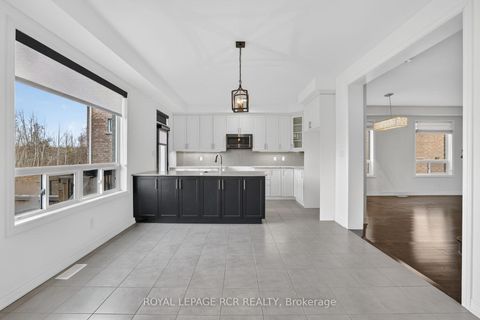 Photo 8 at 82 Lampkin Street, Sutton & Jackson's Point, Georgina