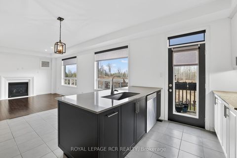 Photo 11 at 82 Lampkin Street, Sutton & Jackson's Point, Georgina