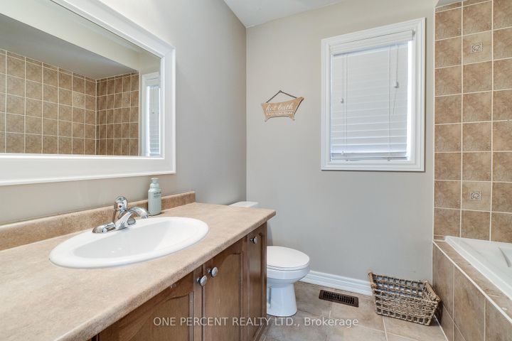 Photo 31 at 38 Bowkett Drive, Jefferson, Richmond Hill