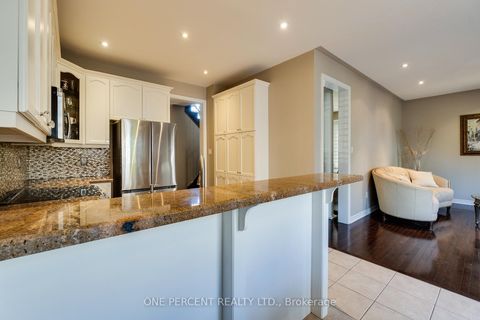 Photo 19 at 38 Bowkett Drive, Jefferson, Richmond Hill