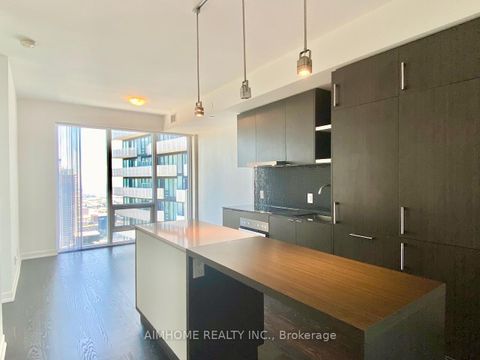 Photo 4 at 6705 - 100 Harbour Street, Waterfront Communities C1, Toronto