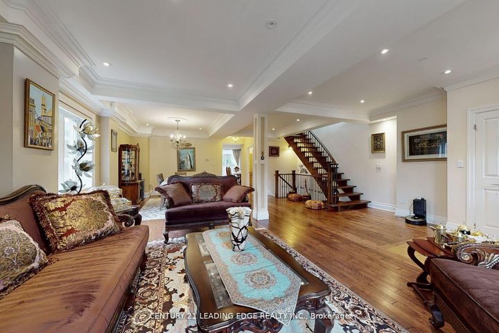 Photo 3 at 11 Bellvare Crescent, Maryvale, Toronto