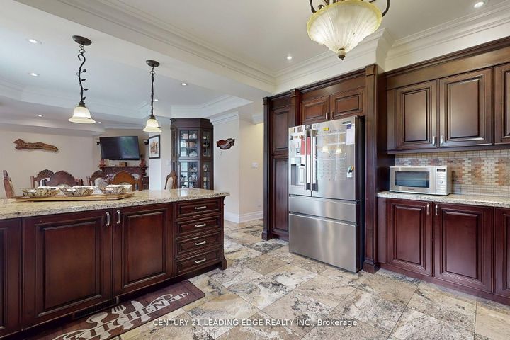 Photo 11 at 11 Bellvare Crescent, Maryvale, Toronto