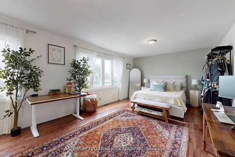 Photo 23 at 11 Bellvare Crescent, Maryvale, Toronto