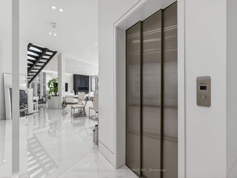 Photo 13 at 8 Cadmus Road, Newtonbrook East, Toronto