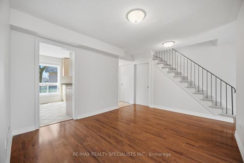 Photo 11 at 106 - 701 Burnhamthorpe Road, Markland Wood, Toronto