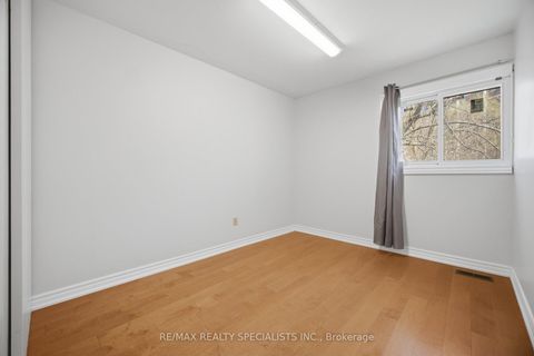 Photo 33 at 106 - 701 Burnhamthorpe Road, Markland Wood, Toronto