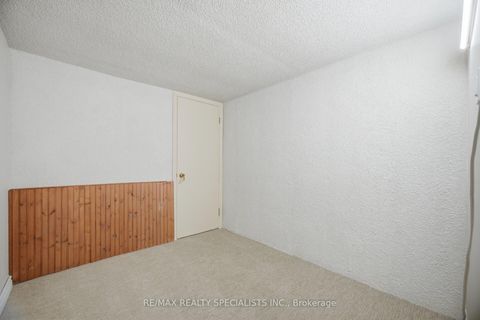 Photo 42 at 106 - 701 Burnhamthorpe Road, Markland Wood, Toronto