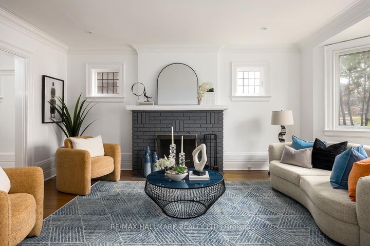 Photo 3 at 167 Welland Avenue, Moore Park, Toronto