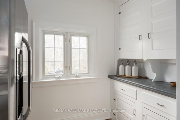 Photo 9 at 167 Welland Avenue, Moore Park, Toronto