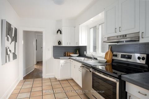 Photo 7 at 167 Welland Avenue, Moore Park, Toronto