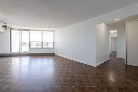 Photo 4 at 706 - 60 Pavane Link Way, Flemingdon Park, Toronto