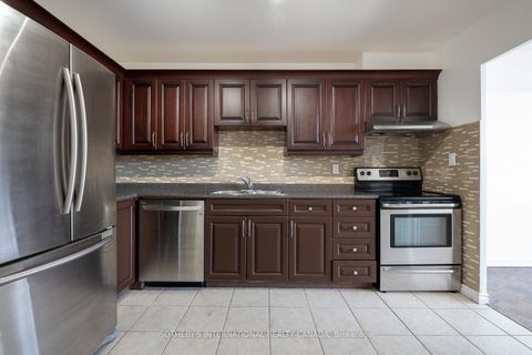 Photo 5 at 706 - 60 Pavane Link Way, Flemingdon Park, Toronto