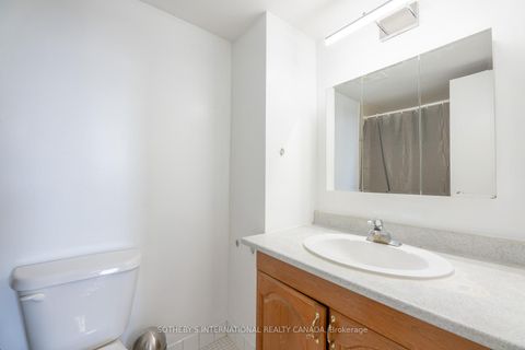 Photo 10 at 706 - 60 Pavane Link Way, Flemingdon Park, Toronto