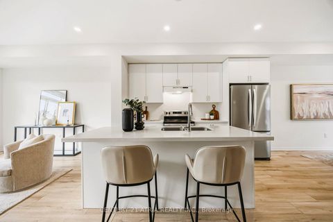 Photo 15 at 93 Rattenbury Road, Patterson, Vaughan