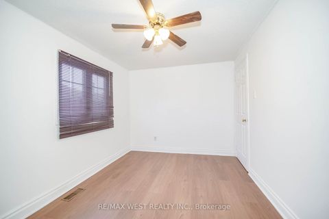 Photo 8 at 120 Littles Road, Rouge E11, Toronto