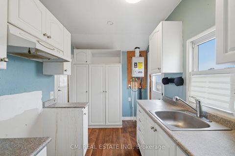 Photo 8 at 795 Third Avenue, Historic Lakeshore Communities, Georgina