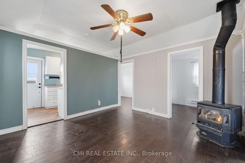 Photo 9 at 795 Third Avenue, Historic Lakeshore Communities, Georgina