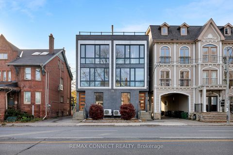 Photo 0 at TH3 - 126 Spadina Road, Annex, Toronto