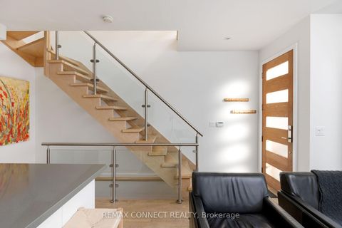 Photo 13 at TH3 - 126 Spadina Road, Annex, Toronto