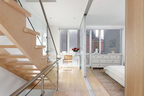 Photo 14 at TH3 - 126 Spadina Road, Annex, Toronto