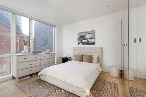 Photo 16 at TH3 - 126 Spadina Road, Annex, Toronto