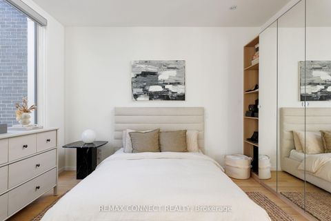 Photo 17 at TH3 - 126 Spadina Road, Annex, Toronto