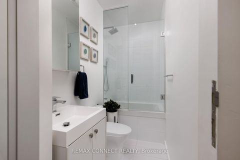 Photo 19 at TH3 - 126 Spadina Road, Annex, Toronto