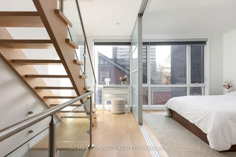 Photo 21 at TH3 - 126 Spadina Road, Annex, Toronto