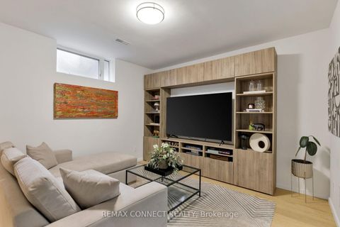 Photo 28 at TH3 - 126 Spadina Road, Annex, Toronto