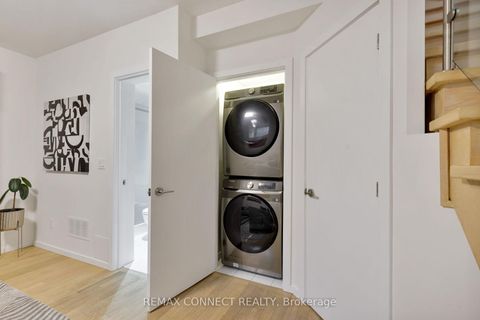 Photo 33 at TH3 - 126 Spadina Road, Annex, Toronto