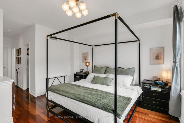 Photo 11 at 22 Fairhead Mews, Danforth, Toronto