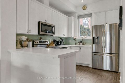 Photo 6 at 22 Fairhead Mews, Danforth, Toronto