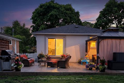 Photo 1 at 130 Rangoon Road, West Deane, Toronto