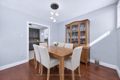 Photo 10 at 130 Rangoon Road, West Deane, Toronto