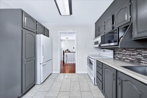 Photo 13 at 130 Rangoon Road, West Deane, Toronto