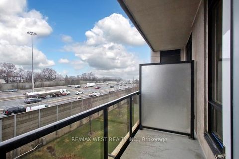 Photo 19 at 312 - 100 Harrison Garden Boulevard, Willowdale East, Toronto