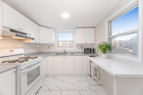 Photo 10 at 971 Saint Clarens Avenue, Davenport, Toronto